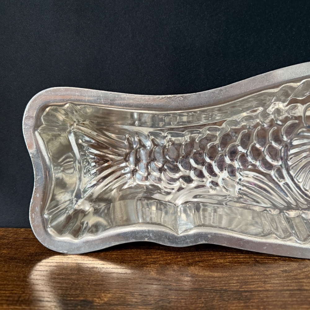 Fish Jello Mold Wall Decoration/Art - Picture 9 of 13